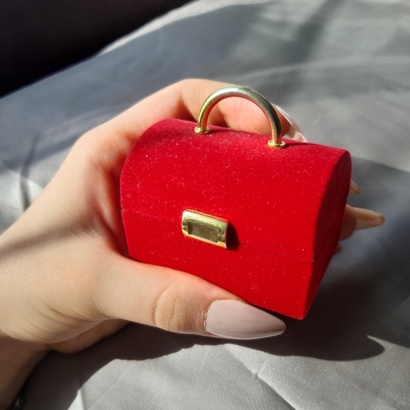 Mystery earring box (9 unique pairs) - Picture 3 of 3